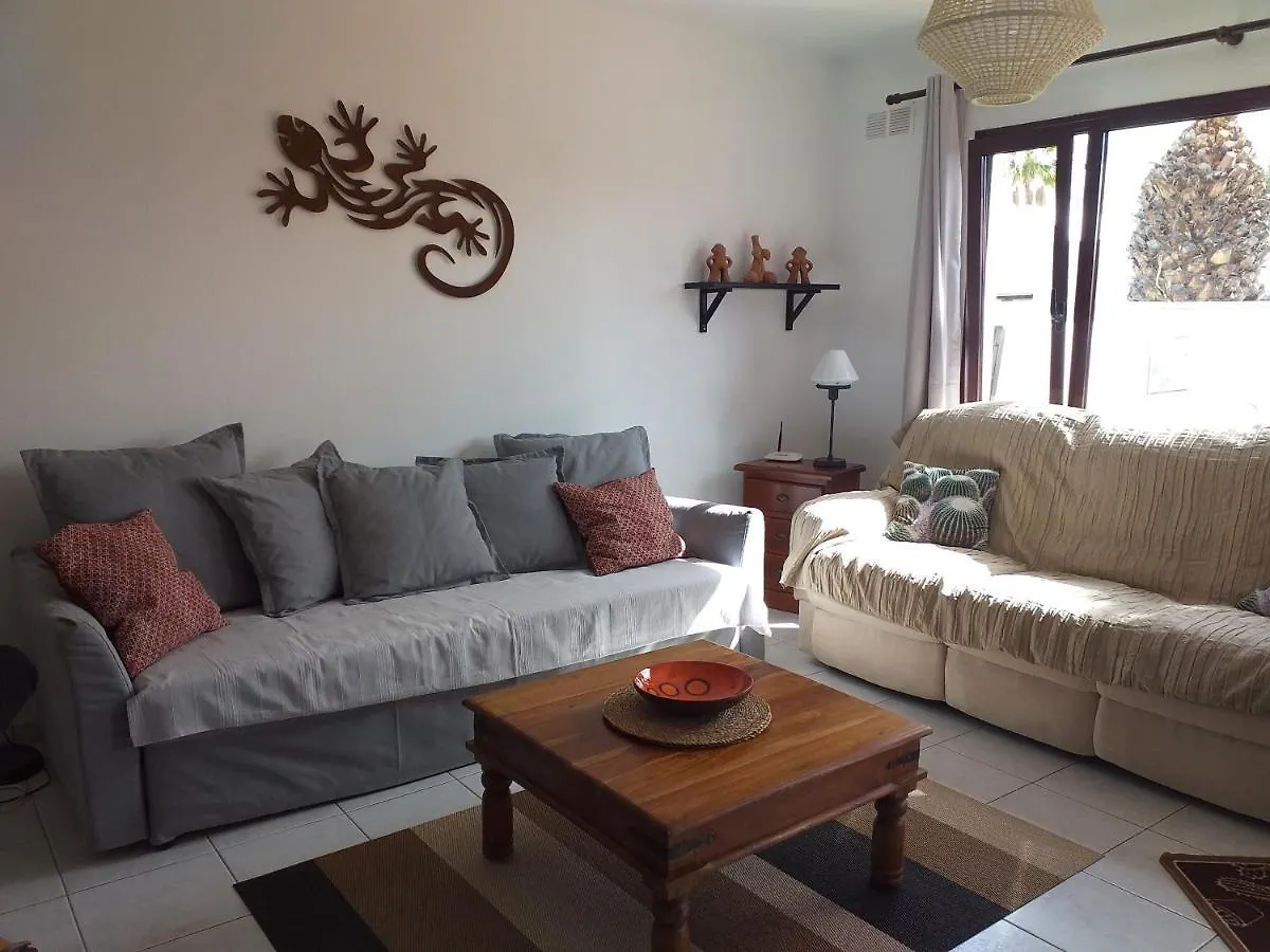 Apartment Bungalow Playa Bastian - Piscina Climatizada - Wifi - Playa 1 Min. Costa Teguise
