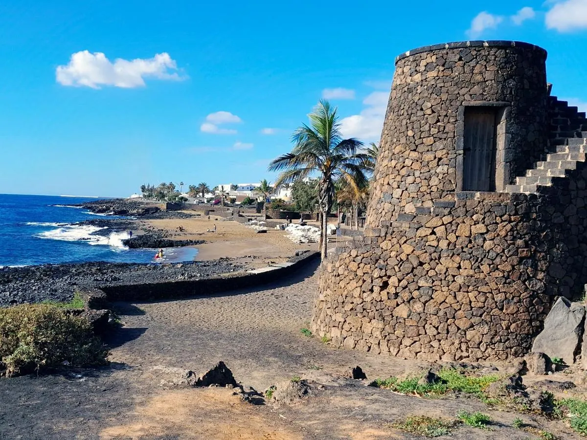 Apartment Bungalow Playa Bastian - Piscina Climatizada - Wifi - Playa 1 Min. Costa Teguise
