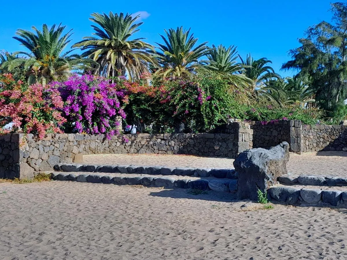 Bungalow Playa Bastian - Piscina Climatizada - Wifi - Playa 1 Min. Costa Teguise 0*,